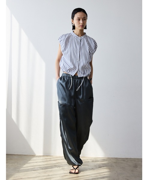 AIC.（エーアイシー）の「ストライプタックスリーブドローストリングシャツ（シャツ/ブラウス・レディース・オフホワイト/ブルー・FREE）」の15枚目の写真