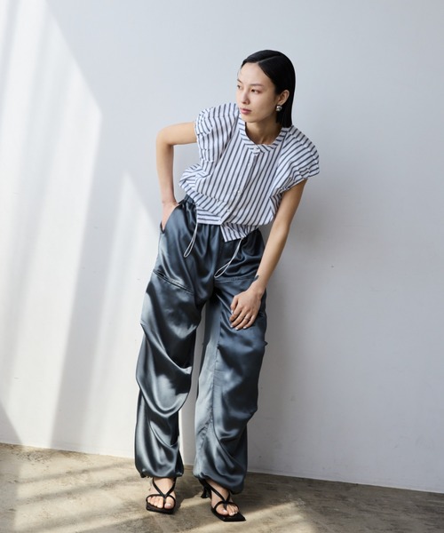 AIC.（エーアイシー）の「ストライプタックスリーブドローストリングシャツ（シャツ/ブラウス・レディース・オフホワイト/ブルー・FREE）」の20枚目の写真