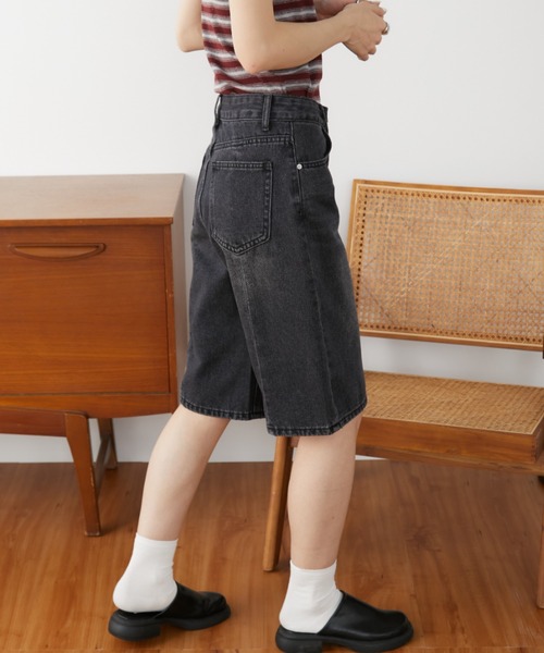 Auntie Rosa Holiday(アンティローザホリデー)の「ウォッシュドデニムハーフパンツ / サイズ展開あり(デニムパンツ・レディース・ブラック/ブルー・SMALL/MEDIUM)」の5枚目の写真