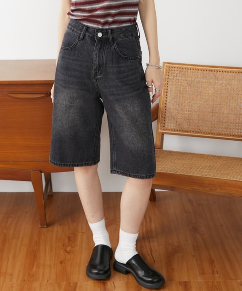 Auntie Rosa Holiday(アンティローザホリデー)の「ウォッシュドデニムハーフパンツ / サイズ展開あり(デニムパンツ・レディース・ブラック/ブルー・SMALL/MEDIUM)」の4枚目の写真