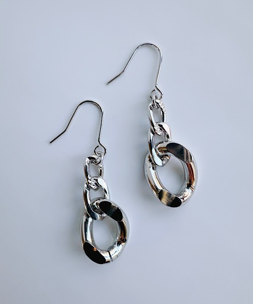 tone(トーン)の「【SPICY COLORS】アルミチェーンの軽量ピアス~New Air~(ピアス(両耳用)・レディース・シルバー/ゴールド・FREE)」の1枚目の写真