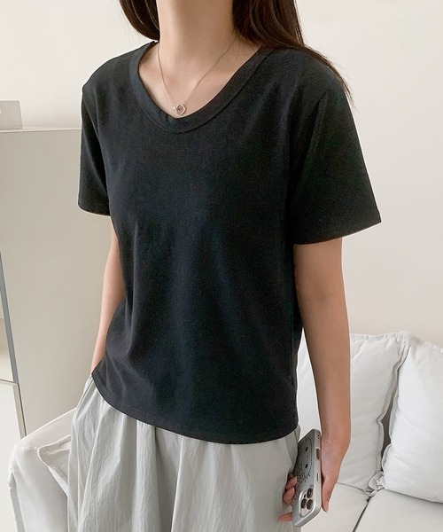 aimoha(アイモハ)の「【aimoha】デイリーコットン混VネックTシャツ (SS)(Tシャツ/カットソー・レディース・ブルー/オフホワイト/ブラック/ベージュ/ライトグリーン/ライトグレー/ネイビー・FREE)」の3枚目の写真
