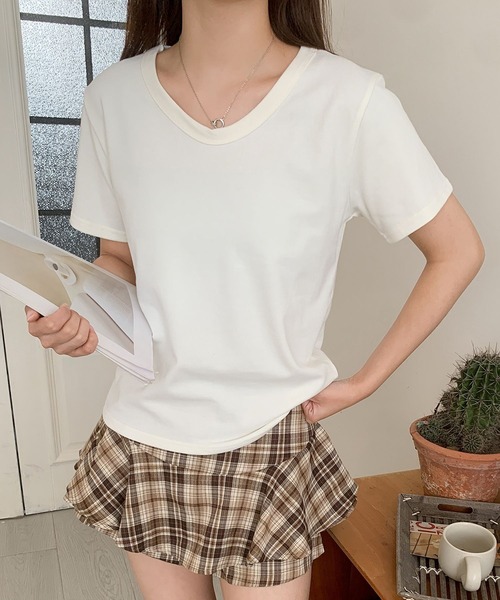 aimoha(アイモハ)の「【aimoha】デイリーコットン混VネックTシャツ (SS)(Tシャツ/カットソー・レディース・ブルー/オフホワイト/ブラック/ベージュ/ライトグリーン/ライトグレー/ネイビー・FREE)」の11枚目の写真