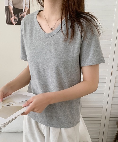 aimoha(アイモハ)の「【aimoha】デイリーコットン混VネックTシャツ (SS)(Tシャツ/カットソー・レディース・ブルー/オフホワイト/ブラック/ベージュ/ライトグリーン/ライトグレー/ネイビー・FREE)」の19枚目の写真