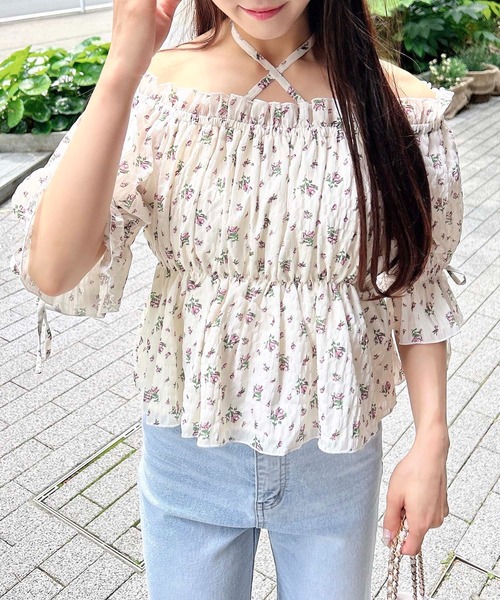 INGNI（イング）の「花柄オフショルブラウス（シャツ/ブラウス・レディース・ホワイト×ブルー/ホワイト系1・M）」の2枚目の写真