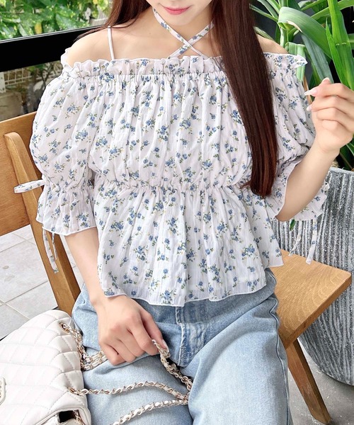 INGNI（イング）の「花柄オフショルブラウス（シャツ/ブラウス・レディース・ホワイト×ブルー/ホワイト系1・M）」の3枚目の写真