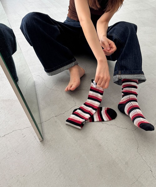 CANAL JEAN（キャナルジーン）の「Miller　ボーダーロングソックス（ソックス/靴下・レディース・グリーン系その他/レッド系その他/グレー系その他・ONE SIZE）」の3枚目の写真