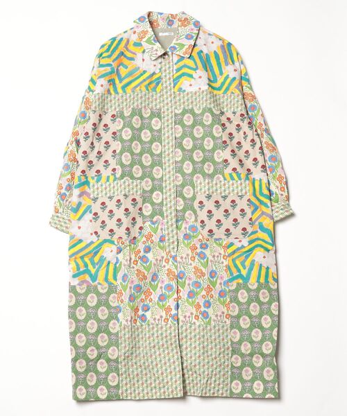 sandy（サンディー）の「プリントパッチワークコート（ステンカラーコート・レディース・ベージュ系その他/ブルー系・FREE）」の2枚目の写真