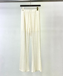 MILLION CARATS（ミリオンカラッツ）の「透け感レースで涼やかに美脚魅せ！軽やか素材と程よいフレアが叶える、大人の抜け感カットレースパンツ（その他パンツ）」