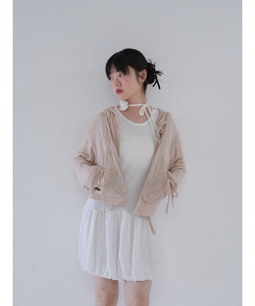 Uenui(ウニュイ)の「ドローストリングデザイン シアーパーカー(Tシャツ/カットソー・レディース・ホワイト/ピンク/ベージュ/ブラック/ブルー・FREE)」の8枚目の写真