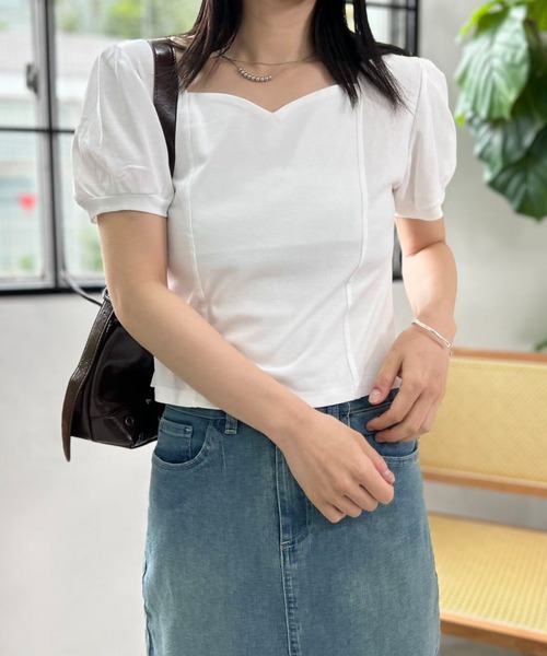 mebole(メボレ)の「バルーンオープンネックトップ(Tシャツ/カットソー・レディース・ブラック/ホワイト・FREE)」の1枚目の写真