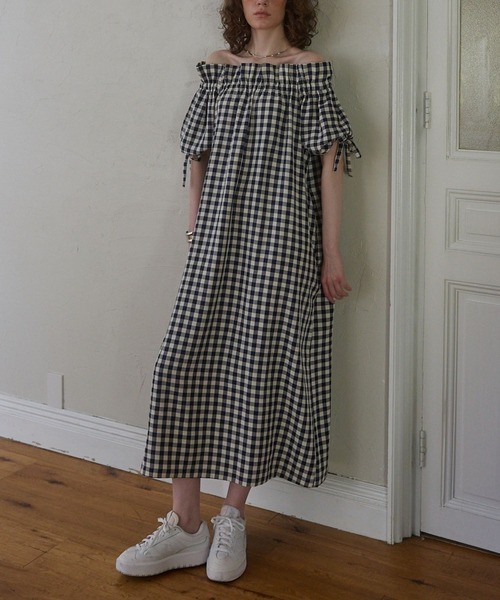 セール】ギンガムオフショルダーワンピース（ワンピース）｜Lil