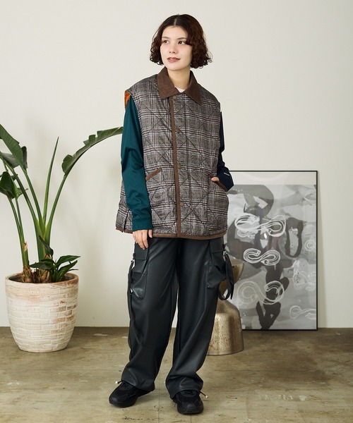 Vincent et Mireille（バンソンエミレイユ）の「Vincent et Mireille/バンソンエミレイユ RIDING VEST(PRINT) ライディングベスト(プリント) キルティングベスト（ベスト・メンズ・ベージュ・36）」の6枚目の写真