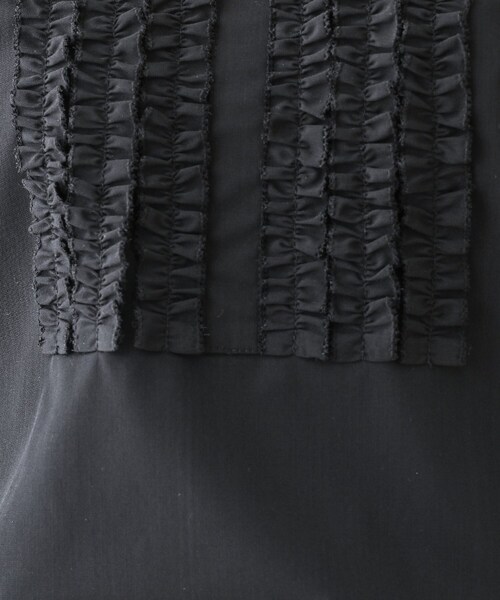 INDIVI（インディヴィ）の「【洗える】胸元タックフリルブラウス（シャツ/ブラウス・レディース・ホワイト/ブルー系7/グレー系2/ブラック・34/19/15 /13/05/38）」の16枚目の写真