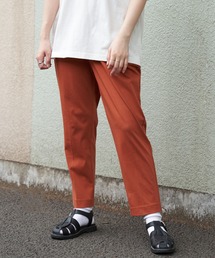 ストレッチテーパードパンツ
