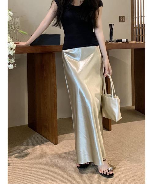 新品タグ付き】HYEON swan skirt ブラック S