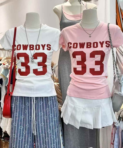 MEMECLE(メメクル)の「【 MEMECLE / メメクル 】33 プリントロゴ COWBOYS Tシャツ(Tシャツ/カットソー・レディース・イエロー/ネイビー/ホワイト/レッド/ピンク・FREE)」の8枚目の写真