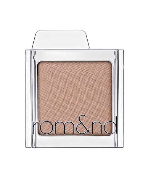 rom&nd（ロムアンド）の「rom&nd スライドインシングル（アイシャドウ・レディース・M09 BE HAZY/M07 SPRING LAVENDER/M06 SODA POP/G02 BUTTER RING/M18 PLAIN MOCHA/M11 CUSTARD/M17 PONY/M02 COOL VOLUMER/G05 NU METEOR/M04 JUICY MANGO/M05 MELON DEW/S15 GINGER/S07 PORCELAIN/M16 FIG WHIPPING/M08 PALE PEONY/G04 PURPLE LIT/S10 JAMBON PINK/S09 SALTY VANILLA/S08 PINK SHA/M15 NOTHING PEACH/M14 TOE SHOES/M13 GRAPE CREAM/M12 MARGARET/G01 SNOWY/G03 BUNNY CHAT/S06 SORBET WHIP/M19 MAUVE DOUGH/S02 RICH LEMON/S11 MASHED GRAPEFRUIT/S05 BUBBLY/M20 DAILY BUCKWHEAT/M21 WARM CARAMEL/M24 DUST/S01 GLAZE/M01 WARM VOLUMER/G06 CLOUD・FREE）」の4枚目の写真