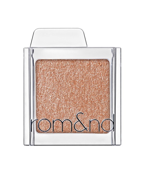 rom&nd（ロムアンド）の「rom&nd スライドインシングル（アイシャドウ・レディース・M09 BE HAZY/M07 SPRING LAVENDER/M06 SODA POP/G02 BUTTER RING/M18 PLAIN MOCHA/M11 CUSTARD/M17 PONY/M02 COOL VOLUMER/G05 NU METEOR/M04 JUICY MANGO/M05 MELON DEW/S15 GINGER/S07 PORCELAIN/M16 FIG WHIPPING/M08 PALE PEONY/G04 PURPLE LIT/S10 JAMBON PINK/S09 SALTY VANILLA/S08 PINK SHA/M15 NOTHING PEACH/M14 TOE SHOES/M13 GRAPE CREAM/M12 MARGARET/G01 SNOWY/G03 BUNNY CHAT/S06 SORBET WHIP/M19 MAUVE DOUGH/S02 RICH LEMON/S11 MASHED GRAPEFRUIT/S05 BUBBLY/M20 DAILY BUCKWHEAT/M21 WARM CARAMEL/M24 DUST/S01 GLAZE/M01 WARM VOLUMER/G06 CLOUD・FREE）」の9枚目の写真