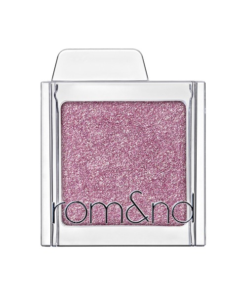 rom&nd（ロムアンド）の「rom&nd スライドインシングル（アイシャドウ・レディース・M09 BE HAZY/M07 SPRING LAVENDER/M06 SODA POP/G02 BUTTER RING/M18 PLAIN MOCHA/M11 CUSTARD/M17 PONY/M02 COOL VOLUMER/G05 NU METEOR/M04 JUICY MANGO/M05 MELON DEW/S15 GINGER/S07 PORCELAIN/M16 FIG WHIPPING/M08 PALE PEONY/G04 PURPLE LIT/S10 JAMBON PINK/S09 SALTY VANILLA/S08 PINK SHA/M15 NOTHING PEACH/M14 TOE SHOES/M13 GRAPE CREAM/M12 MARGARET/G01 SNOWY/G03 BUNNY CHAT/S06 SORBET WHIP/M19 MAUVE DOUGH/S02 RICH LEMON/S11 MASHED GRAPEFRUIT/S05 BUBBLY/M20 DAILY BUCKWHEAT/M21 WARM CARAMEL/M24 DUST/S01 GLAZE/M01 WARM VOLUMER/G06 CLOUD・FREE）」の15枚目の写真