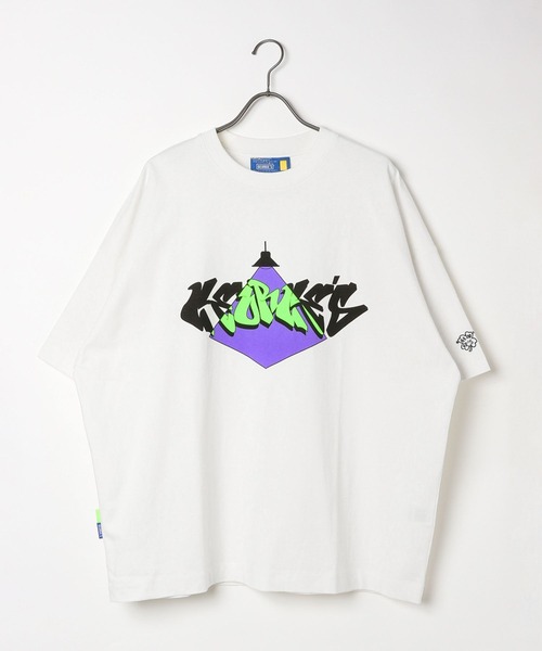 GEORGE'S（ジョージズ）の「ランプグラフィック Tシャツ（Tシャツ/カットソー・メンズ・ホワイト×パープル/ホワイト×イエロー・LARGE/MEDIUM）」の2枚目の写真