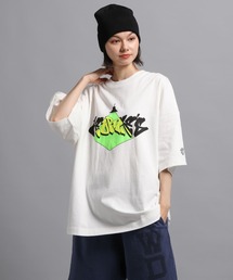 GEORGE'S（ジョージズ）の「ランプグラフィック Tシャツ（Tシャツ/カットソー）」
