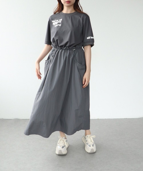 Cepica（セピカ）の「布帛切替ロゴカットワンピース（ワンピース・レディース・ベージュ/チャコールグレー・FREE）」の4枚目の写真