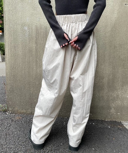 カーブシルエットナイロンパンツ（その他パンツ）｜AIC