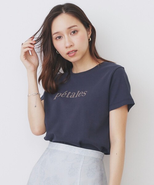 index(インデックス)の「《S-LLサイズ》フロッキーロゴTシャツ【接触冷感/UVケア/洗濯機洗い可】(Tシャツ/カットソー・レディース・オフホワイト/ネイビー/チャコールグレー・42/40/38/36)」の1枚目の写真