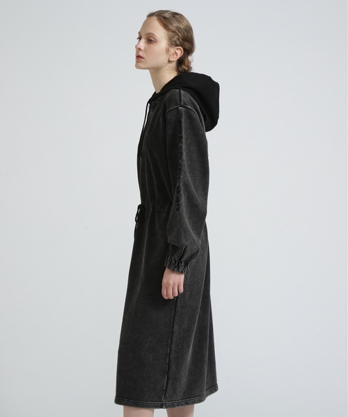 AVIREX（アヴィレックス）の「《直営店限定》FADE WASH ONEPIECE/フェイドウォッシュワンピース（ワンピース・レディース・バーガンディー/ベージュ/ブラック・F）」の9枚目の写真