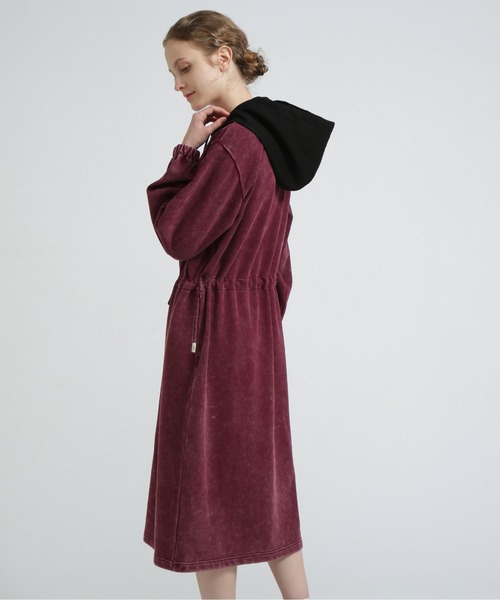 AVIREX（アヴィレックス）の「《直営店限定》FADE WASH ONEPIECE/フェイドウォッシュワンピース（ワンピース・レディース・バーガンディー/ベージュ/ブラック・F）」の22枚目の写真