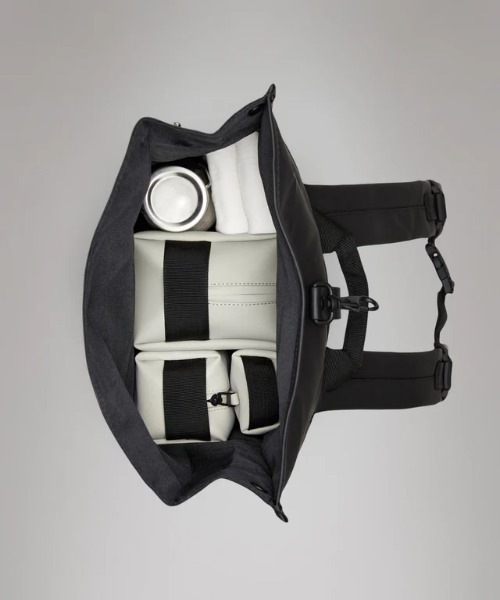 RAINS（レインズ）の「RAINS/レインズ/ロールトップリュックサック/13320（バックパック/リュック・メンズ・ブラック/ブラック系その他・F）」の6枚目の写真