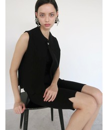 swane（スワネ）の「cloud collar open vest（ベスト）」