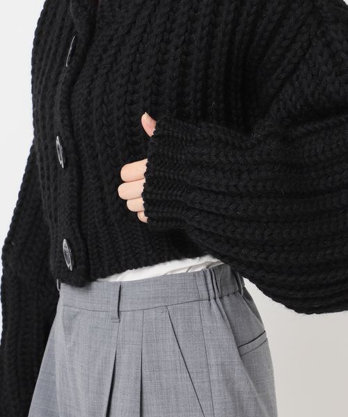 CITYSHOP(シティーショップ)の「GLEN FYNE 別注 CROPPED カーディガン(ニット/セーター・レディース・ブラック/ホワイト・FREE)」の15枚目の写真