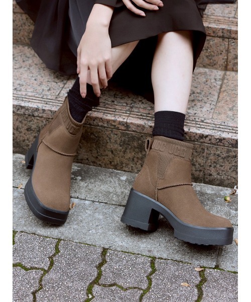 UGG for emmi】MOXY CHELSEA（ブーツ）｜UGG（アグ）のファッション