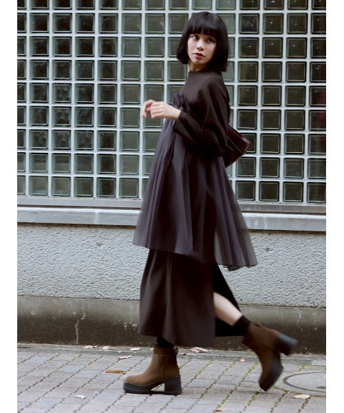 UGG（アグ）の「【UGG for emmi】MOXY CHELSEA（ブーツ・レディース・ブラウン・23/22/24/25）」の16枚目の写真