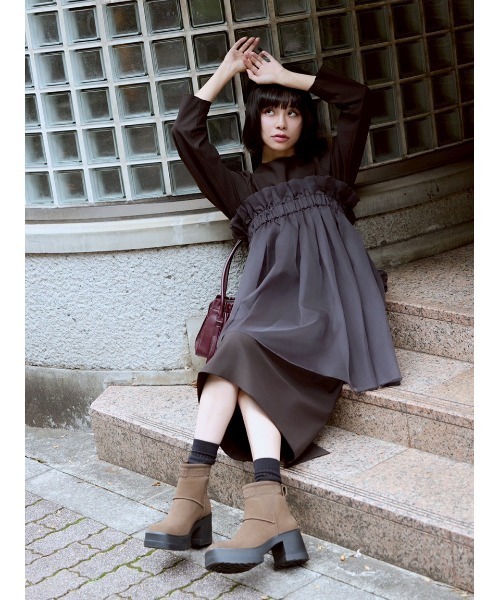 UGG（アグ）の「【UGG for emmi】MOXY CHELSEA（ブーツ・レディース・ブラウン・23/22/24/25）」の18枚目の写真
