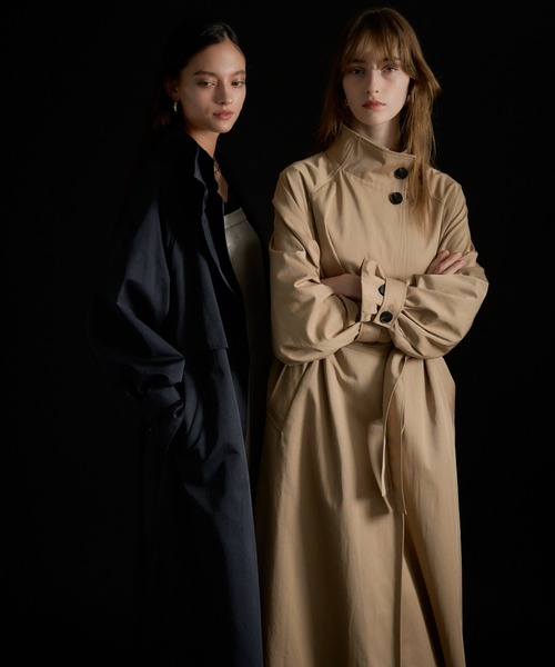 LE'RURE(リルアー)の「Over lap trench coat(トレンチコート・レディース・ベージュ/ダークネイビー・MEDIUM)」の2枚目の写真