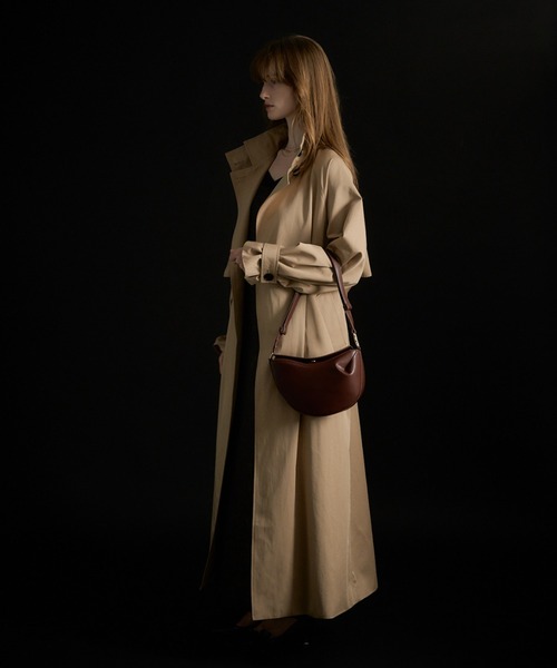 LE'RURE(リルアー)の「Over lap trench coat(トレンチコート・レディース・ベージュ/ダークネイビー・MEDIUM)」の8枚目の写真