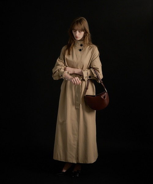 LE'RURE(リルアー)の「Over lap trench coat(トレンチコート・レディース・ベージュ/ダークネイビー・MEDIUM)」の19枚目の写真