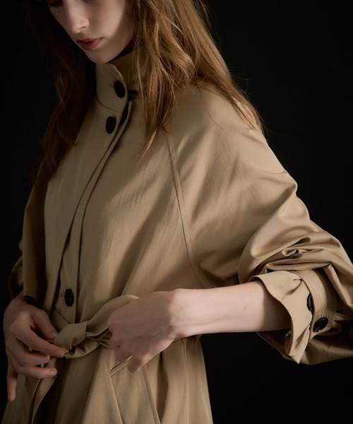 LE'RURE(リルアー)の「Over lap trench coat(トレンチコート・レディース・ベージュ/ダークネイビー・MEDIUM)」の20枚目の写真