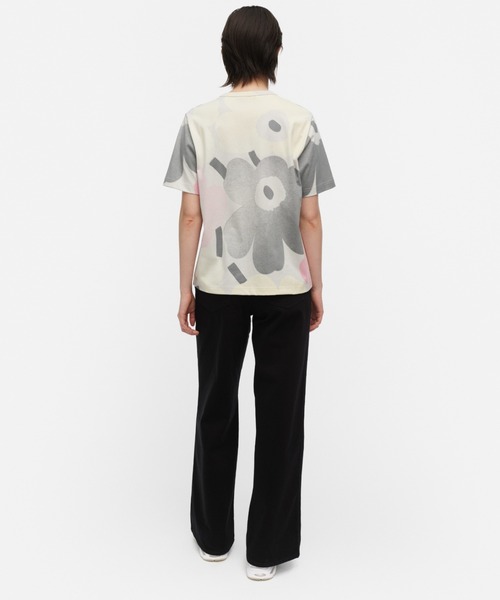 marimekko（マリメッコ）の「【ASIA　EXCLUSIVE】《kioski》 Erna Unikko / t-shirt（Tシャツ/カットソー・レディース・ライトブルー/ライトピンク・X-SMALL/SMALL/MEDIUM/LARGE）」の11枚目の写真