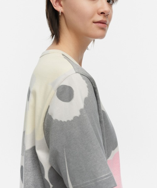 marimekko（マリメッコ）の「【ASIA　EXCLUSIVE】《kioski》 Erna Unikko / t-shirt（Tシャツ/カットソー・レディース・ライトブルー/ライトピンク・X-SMALL/SMALL/MEDIUM/LARGE）」の12枚目の写真