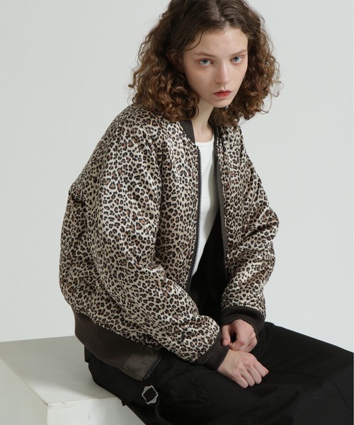 AVIREX(アヴィレックス)の「《取扱店限定アイテム》LEOPARD LOGO MA-1(MA-1・レディース・ブラック/ブラウン・S/M/L)」の9枚目の写真