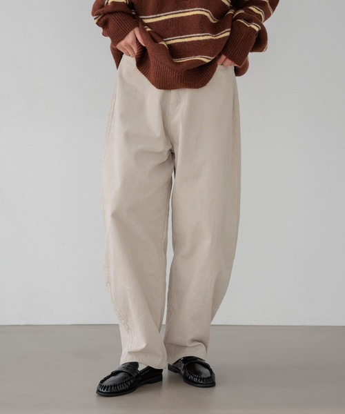 BAYFLOW（ベイフロー）の「[WEB限定]コーデュロイカーブパンツ（その他パンツ・レディース・ダークブラウン/アイボリー・SMALL/MEDIUM）」の2枚目の写真