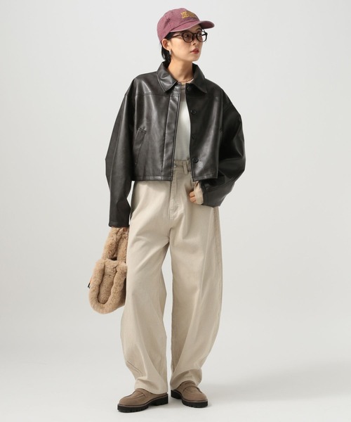 BAYFLOW（ベイフロー）の「[WEB限定]コーデュロイカーブパンツ（その他パンツ・レディース・ダークブラウン/アイボリー・SMALL/MEDIUM）」の3枚目の写真