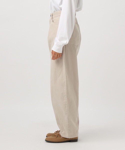 BAYFLOW（ベイフロー）の「[WEB限定]コーデュロイカーブパンツ（その他パンツ・レディース・ダークブラウン/アイボリー・SMALL/MEDIUM）」の15枚目の写真