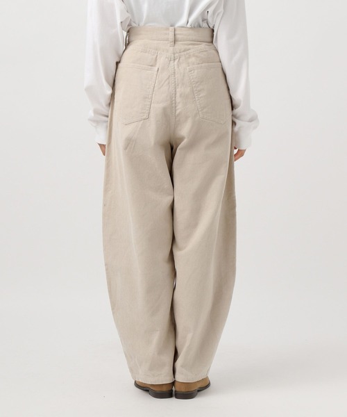 BAYFLOW（ベイフロー）の「[WEB限定]コーデュロイカーブパンツ（その他パンツ・レディース・ダークブラウン/アイボリー・SMALL/MEDIUM）」の16枚目の写真