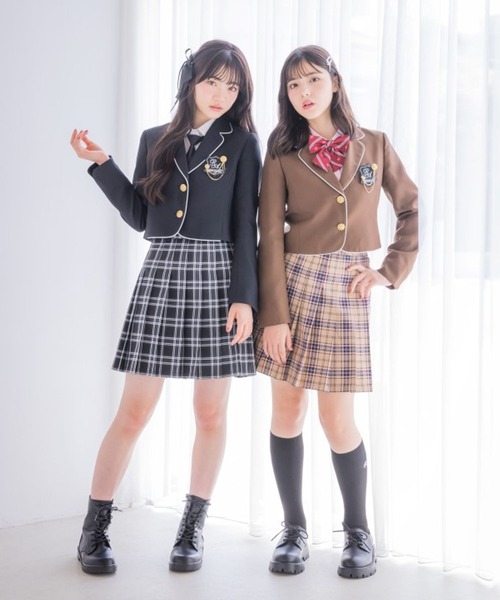 repipi armario(レピピ アルマリオ)の「【卒服2026】ボレロジャケット(ノーカラージャケット・キッズ・グレー/ブラック/ブラウン系・MEDIUM/LARGE)」の7枚目の写真