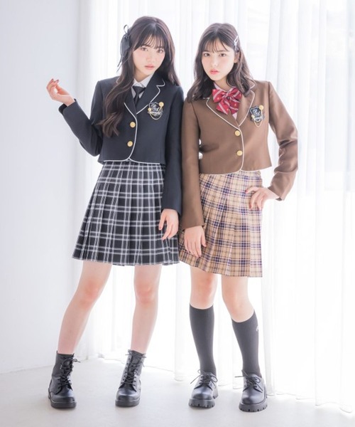 repipi armario(レピピ アルマリオ)の「【卒服2026】ボレロジャケット(ノーカラージャケット・キッズ・グレー/ブラック/ブラウン系・MEDIUM/LARGE)」の8枚目の写真